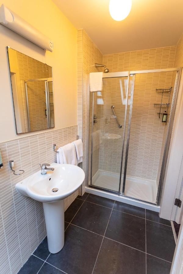 Avenue 10 Villa Киларни Екстериор снимка